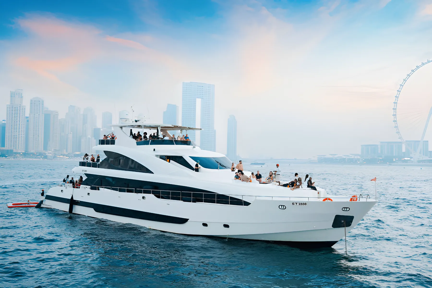 Luxury Yacht – Shared Experience — photograph 3