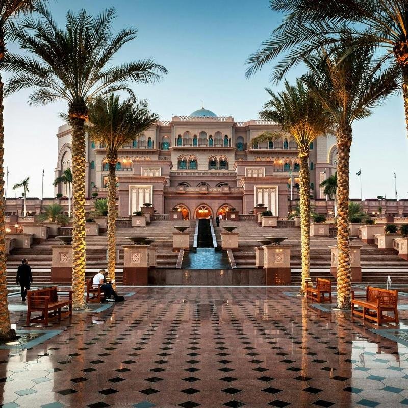 Abu Dhabi City Tour with Qasr Al Watan