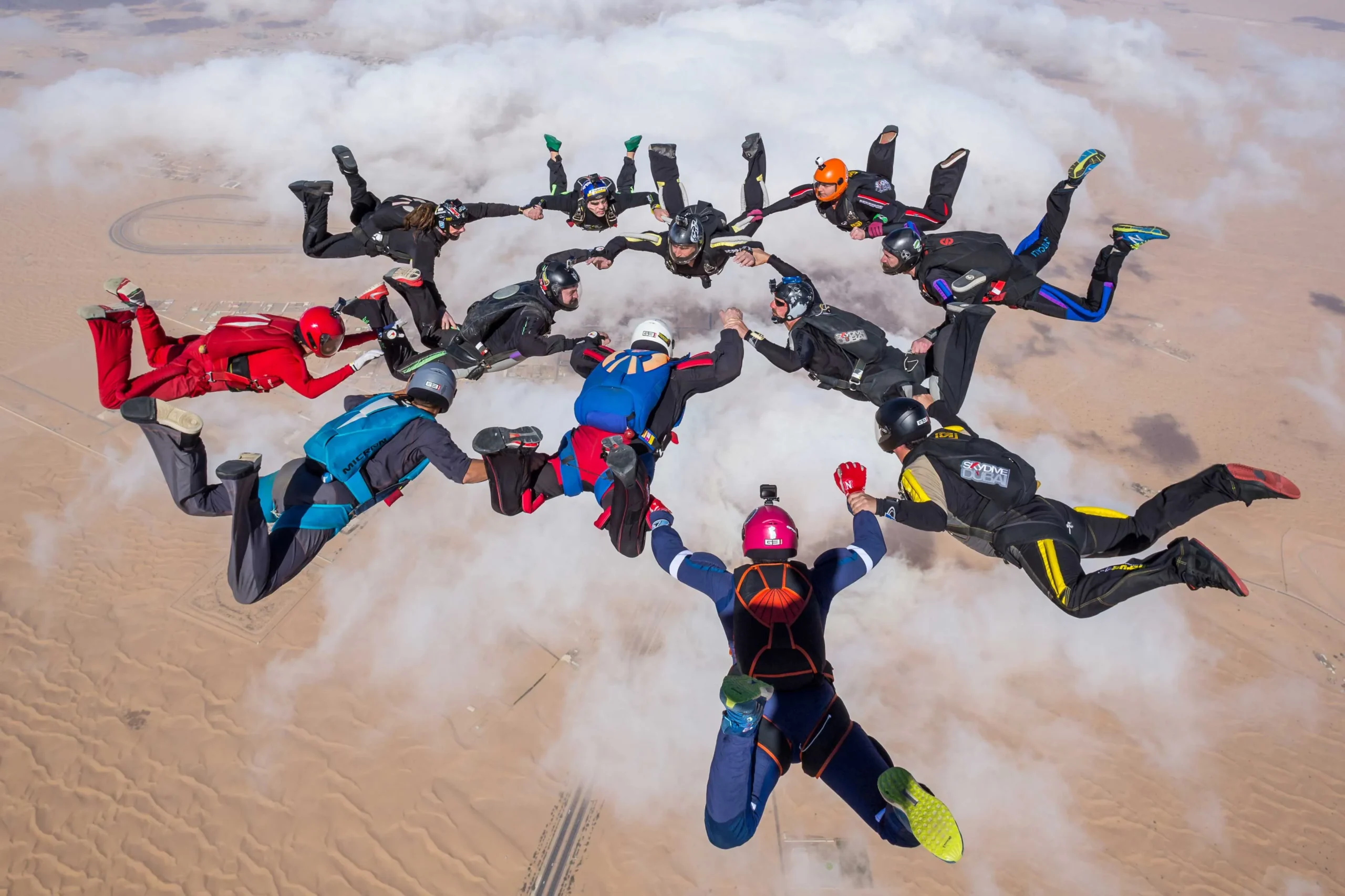 Skydiving Dubai — photograph 3