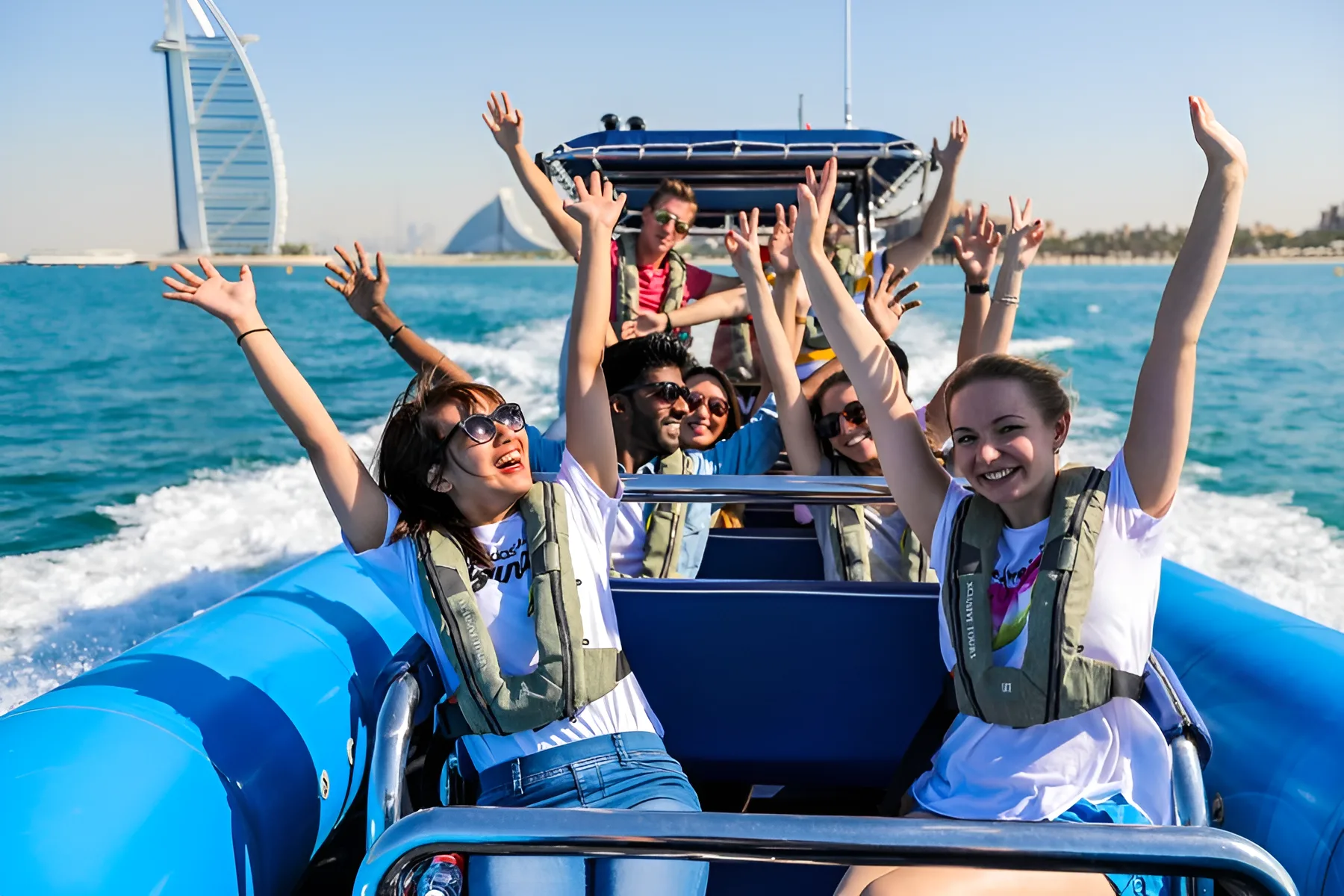 Marina SpeedBoat Tour – Sightseeing by Sea
