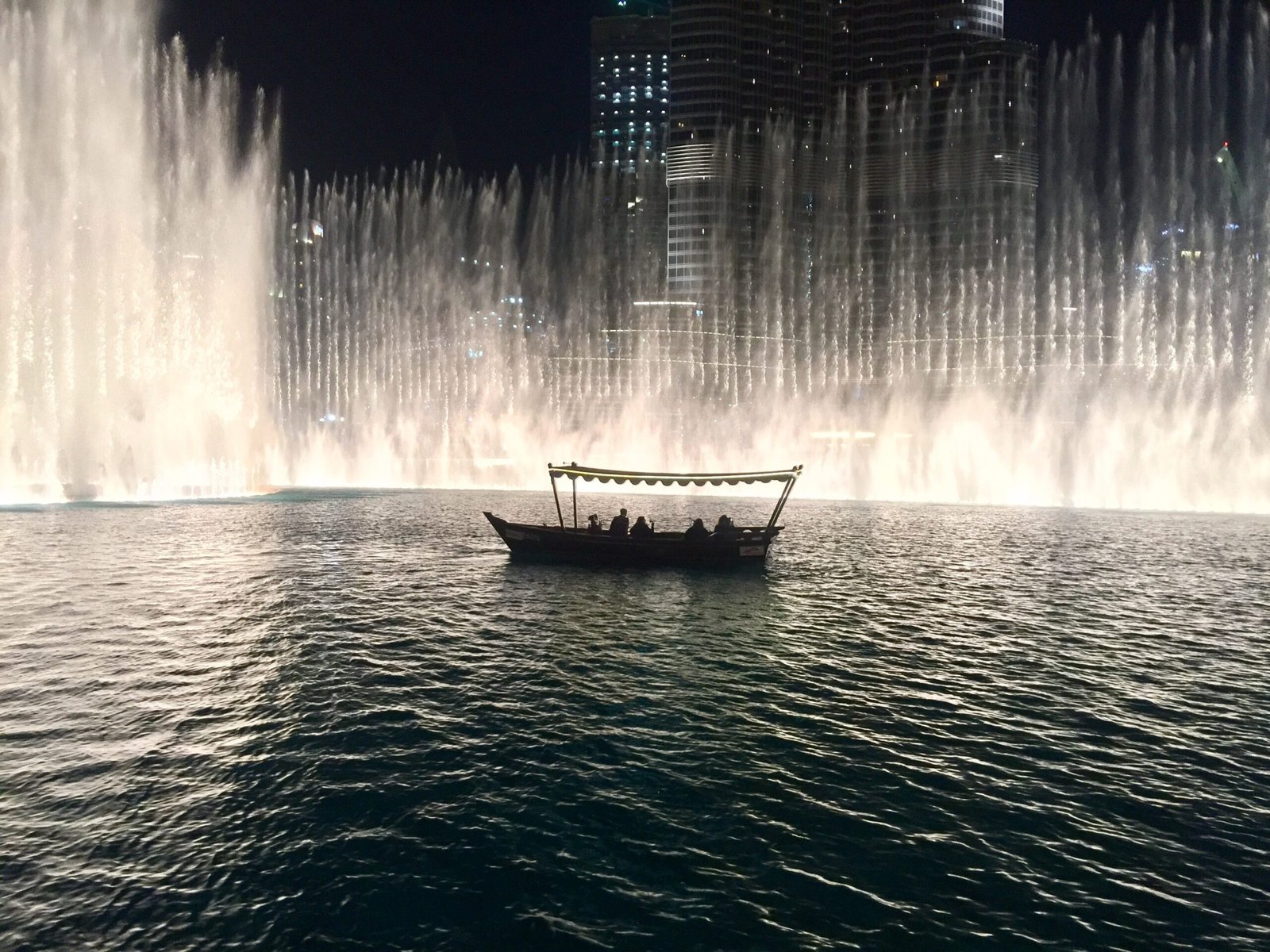 Dubai Fountain Lake Ride — photograph 3