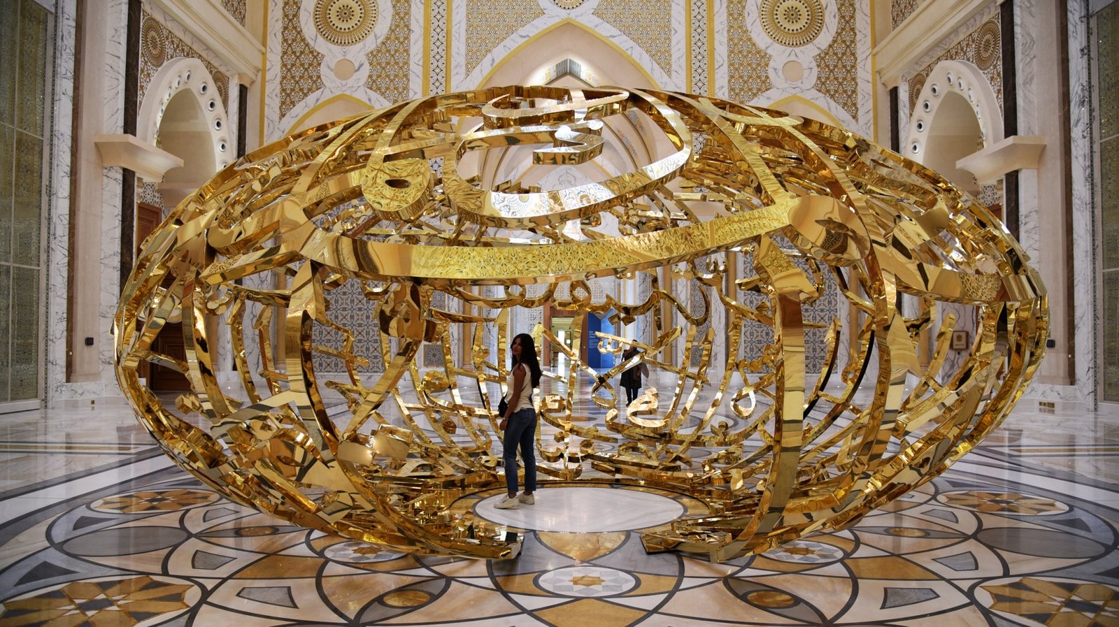 Abu Dhabi City Tour with Qasr Al Watan — photograph 5