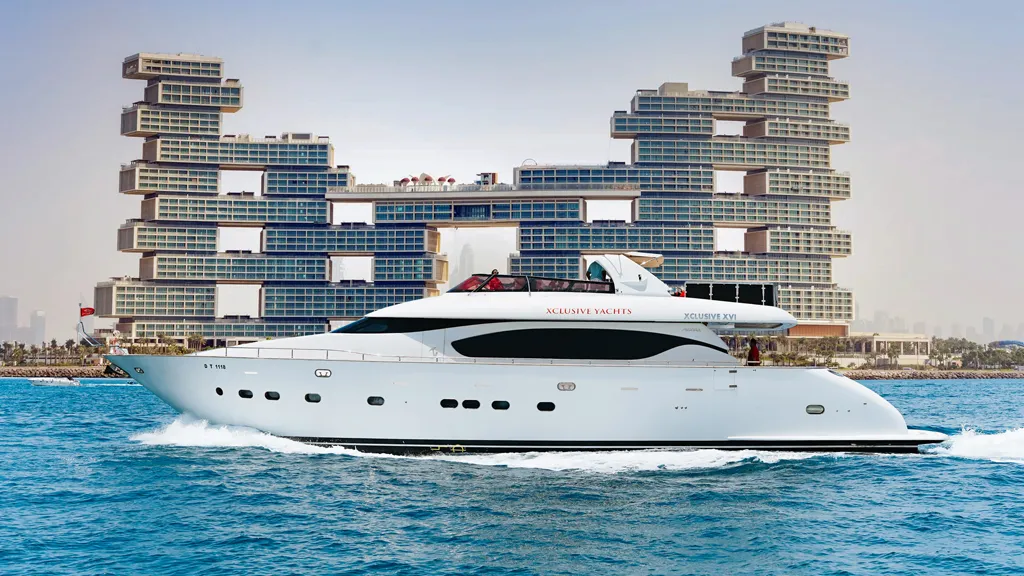 Dubai Marina Yacht Tour – shared Experience — photograph 2