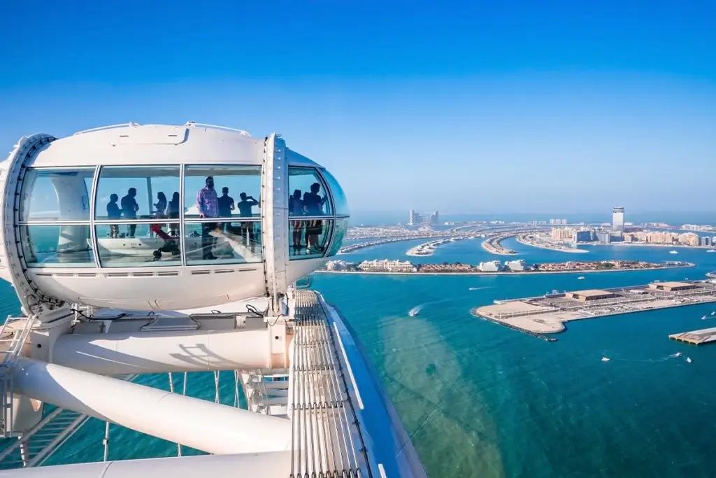 AIN DUBAI — photograph 2